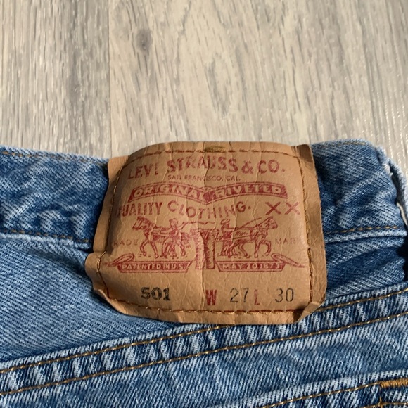 501 Levi’s size 2 - Picture 3 of 3